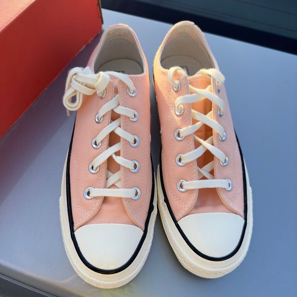70’s low top coral converse - Picture 3 of 7